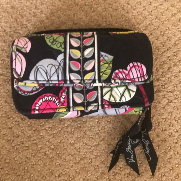 Vera Bradley Handbags - Vera Bradley all in one crossbody. EUC